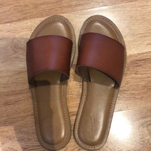 Universal Thread Target Slide Sandals
